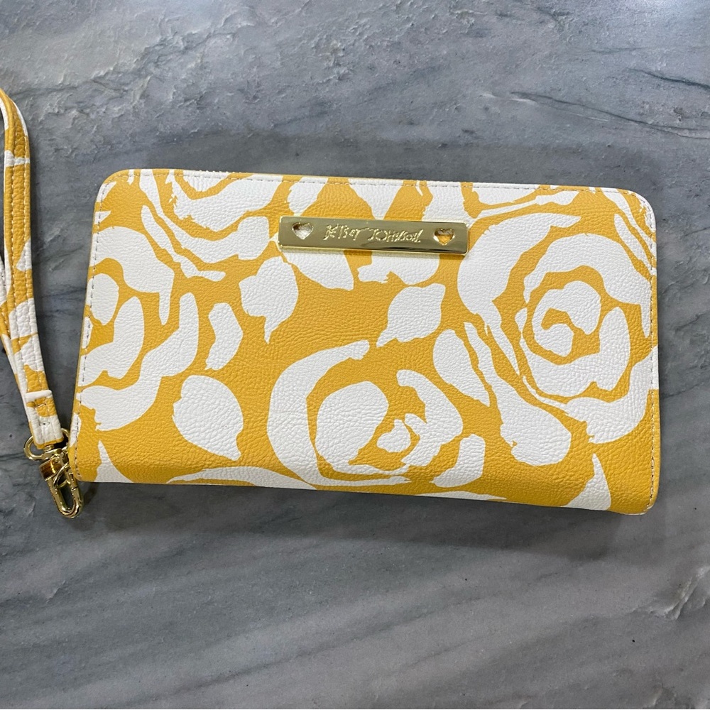 Betsy Johnson Floral clutch mustard yellow, new without tags